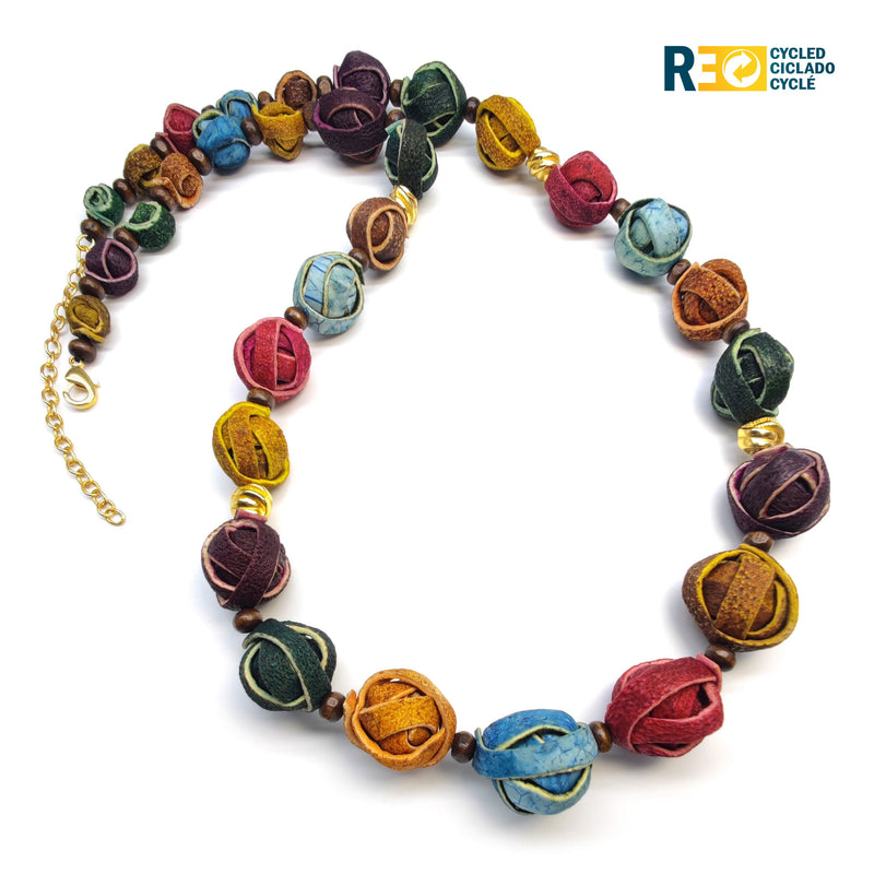 NARANJITA NECKLACE - Handmade - 24K gold-plated - Dyed orange peels, wooden beads