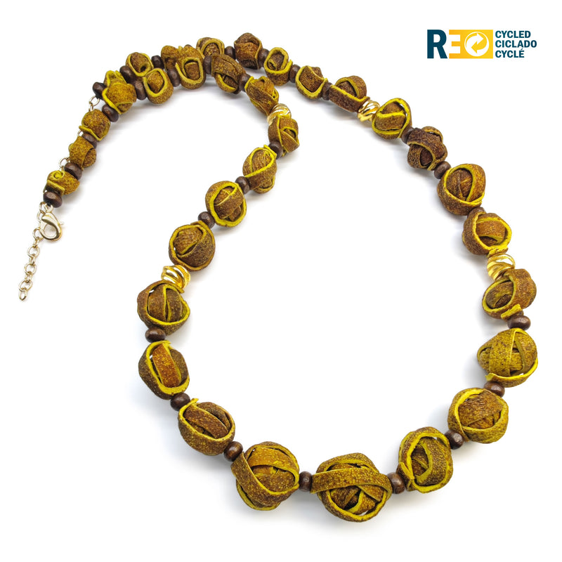 NARANJITA NECKLACE - Handmade - 24K gold-plated - Dyed orange peels, wooden beads