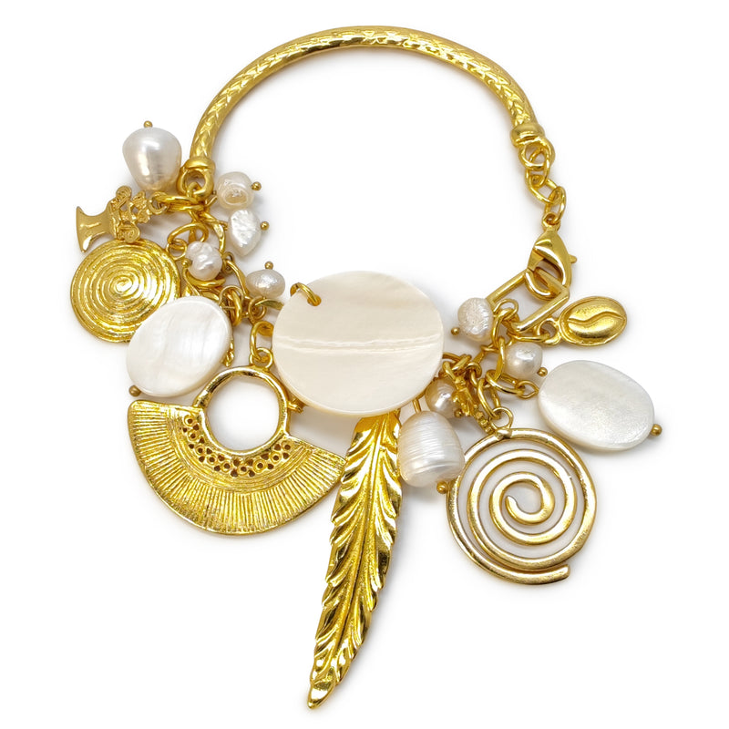 ENCANTO BRACELET - Handmade - 24K gold-plated - Cultured pearls, mother-of-pearl