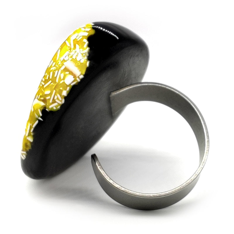 NATÜA RING - Handmade - Adjustable - Crushed eggshells, recovered wood