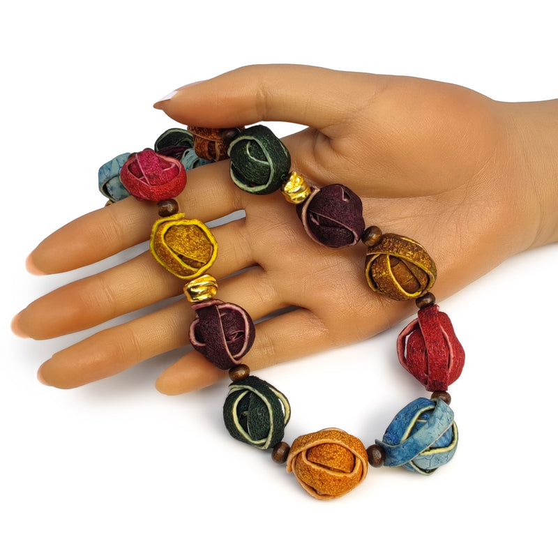 NARANJITA NECKLACE - Handmade - 24K gold-plated - Dyed orange peels, wooden beads