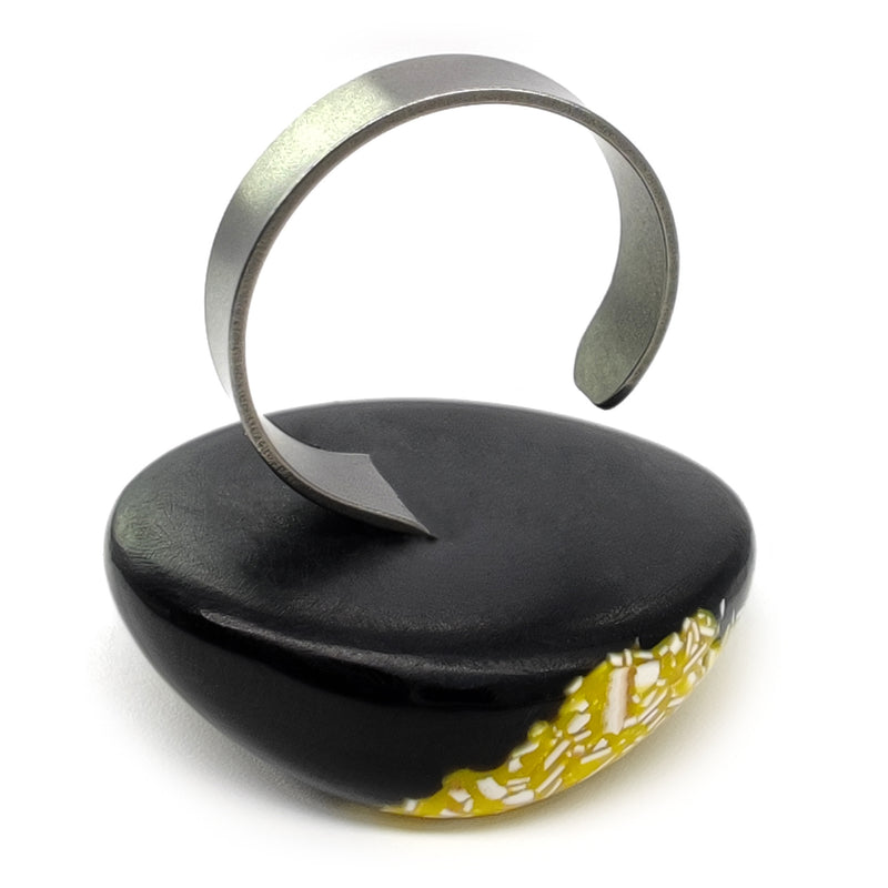 NATÜA RING - Handmade - Adjustable - Crushed eggshells, recovered wood