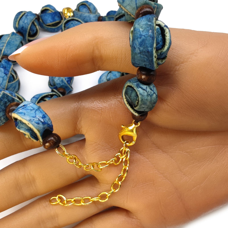 NARANJITA NECKLACE - Handmade - 24K gold-plated - Dyed orange peels, wooden beads