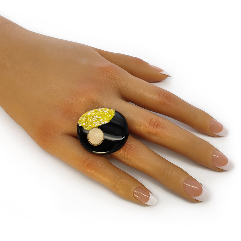 NATÜA RING - Handmade - Adjustable - Crushed eggshells, recovered wood