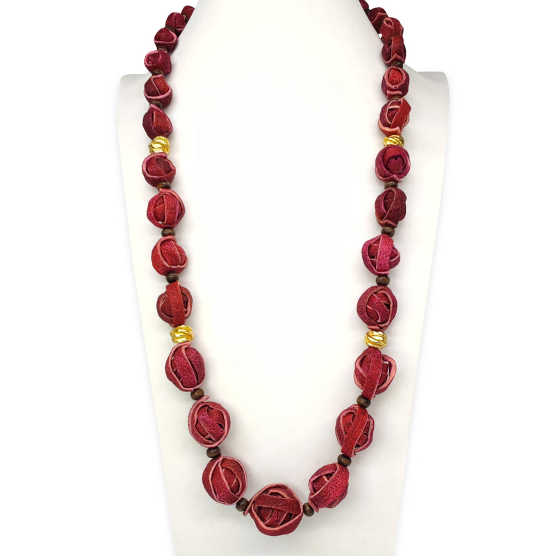 NARANJITA NECKLACE - Handmade - 24K gold-plated - Dyed orange peels, wooden beads