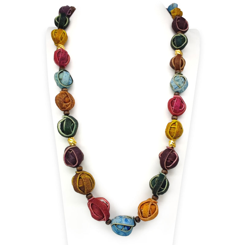 NARANJITA NECKLACE - Handmade - 24K gold-plated - Dyed orange peels, wooden beads