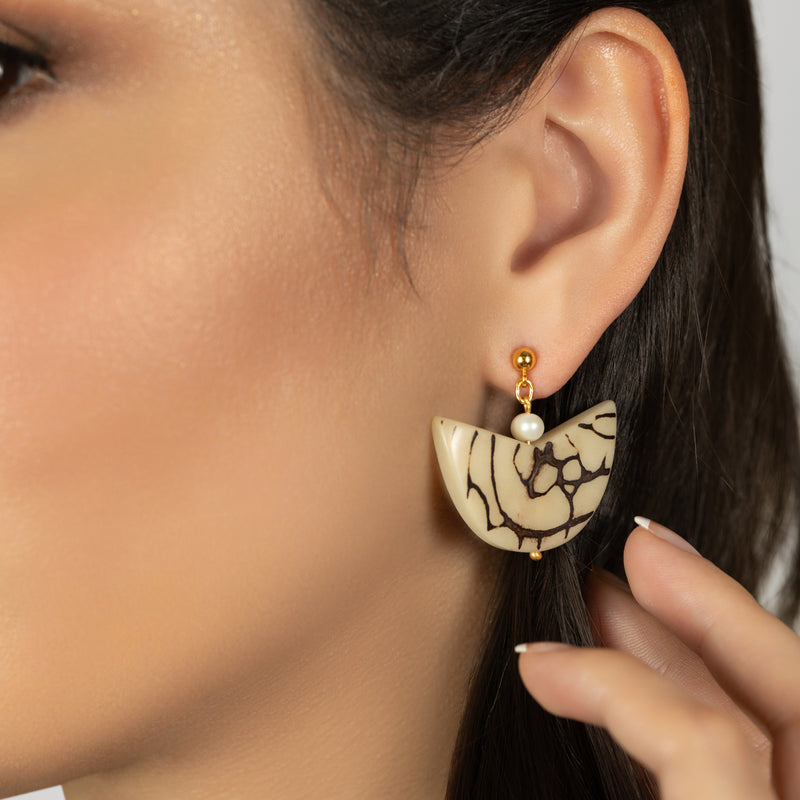 PALMA EARRINGS - Handmade - 24K gold-plated - Tagua (vegetable ivory), cultured pearls
