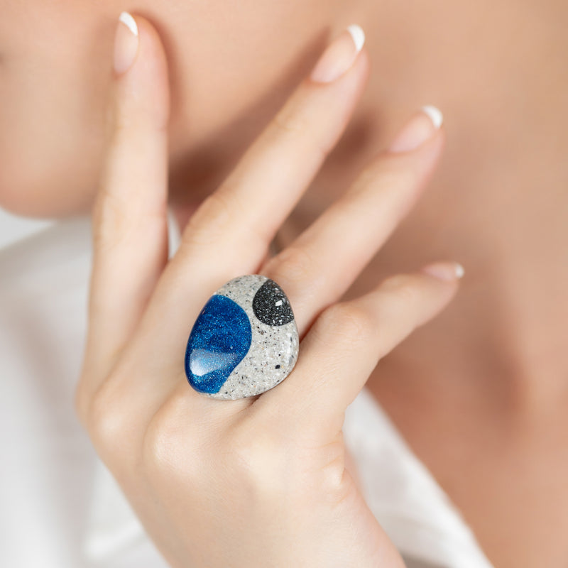 GRANITA RING - Handmade - Adjustable - Dark and light crushed cement, aluminum powder