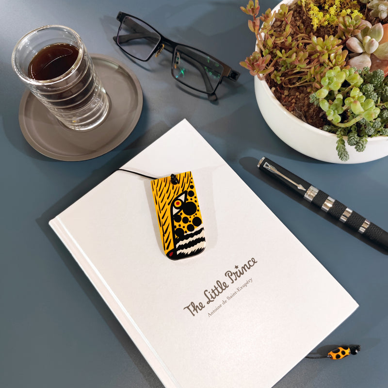 MINI BOOKMARK - The carnival jaguar - Hand-carved and painted wood, strong and long-lasting cord