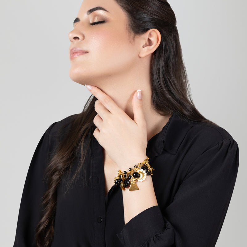 BRACELETE ENCANTO - Feita à mão - Banhada a ouro de 24 quilates - Ónix