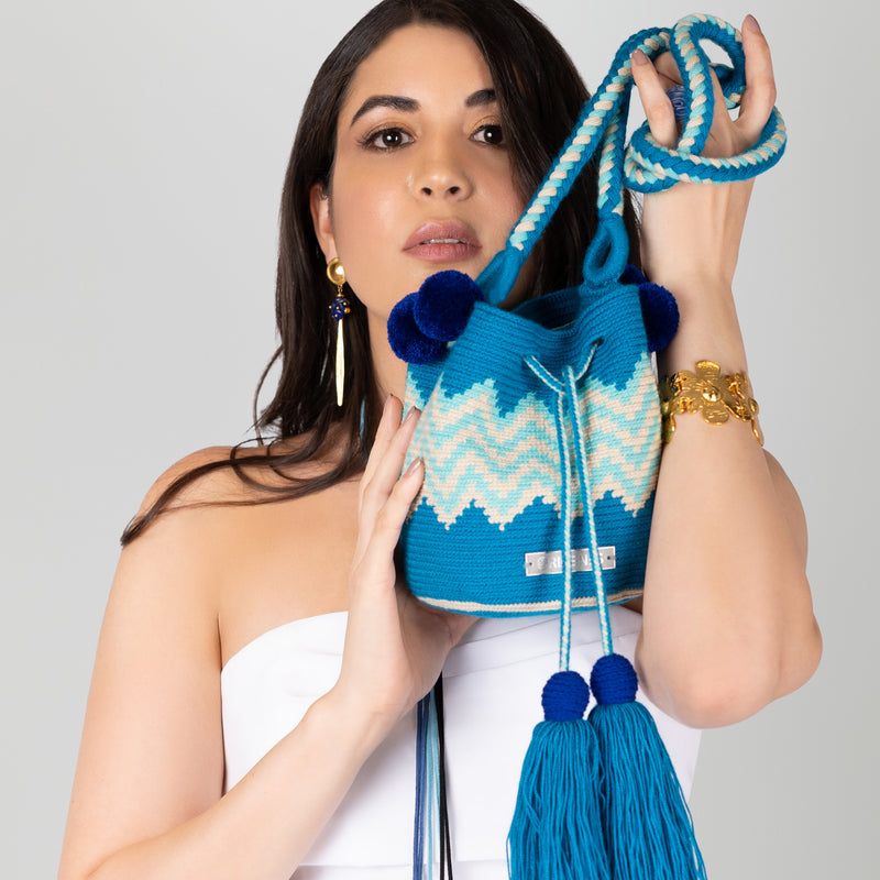 MALA WAYUU PALOMINO - Tamanho MINI - Feita à mão em crochet por mulheres da comunidade indígena Wayuu em La Guajira (Colômbia)