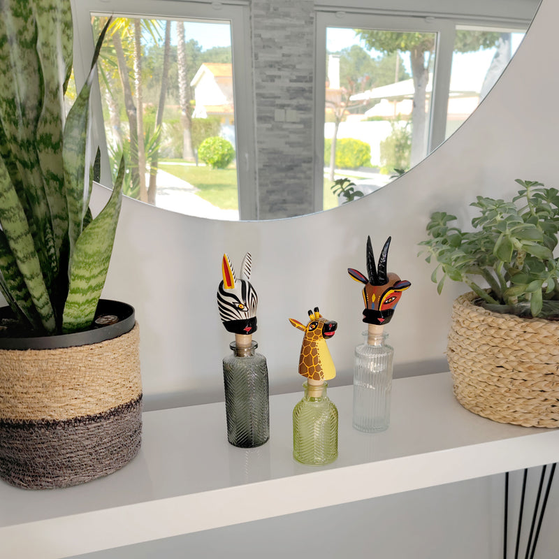 DECORATIVE BOTTLE STOPPER - The carnival giraffe - Hand-carved and painted wood