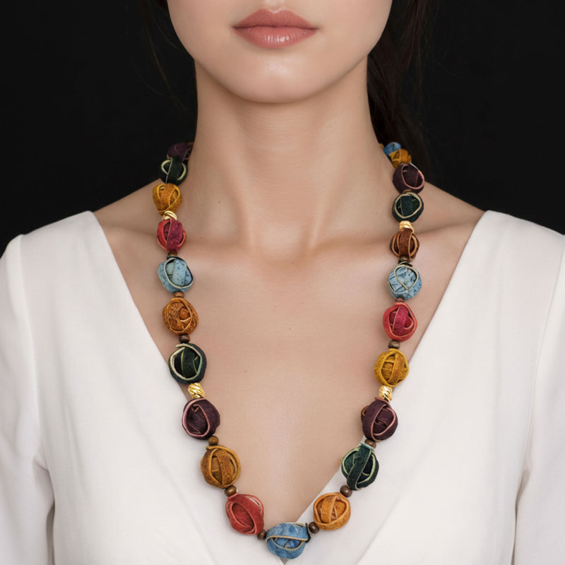 NARANJITA NECKLACE - Handmade - 24K gold-plated - Dyed orange peels, wooden beads