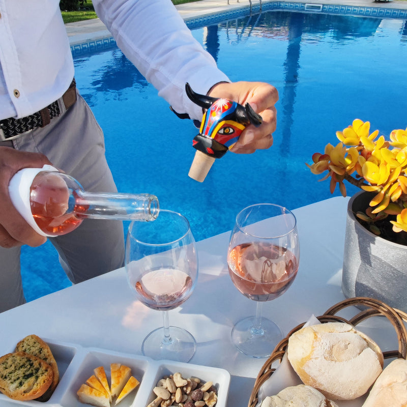 DECORATIVE BOTTLE STOPPER - The carnival bull - Hand-carved and painted wood