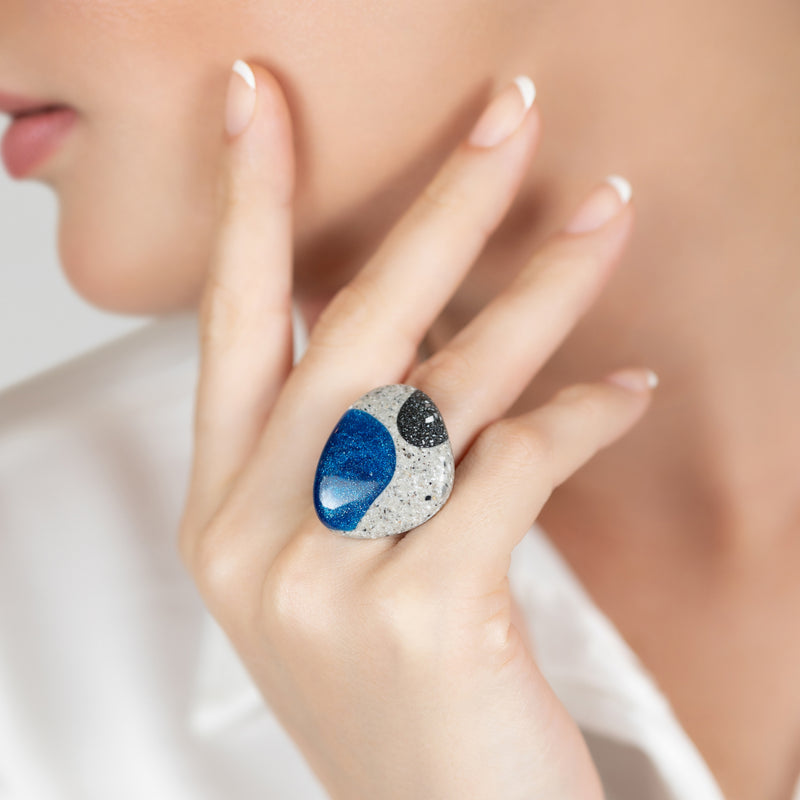 GRANITA RING - Handmade - Adjustable - Dark and light crushed cement, aluminum powder