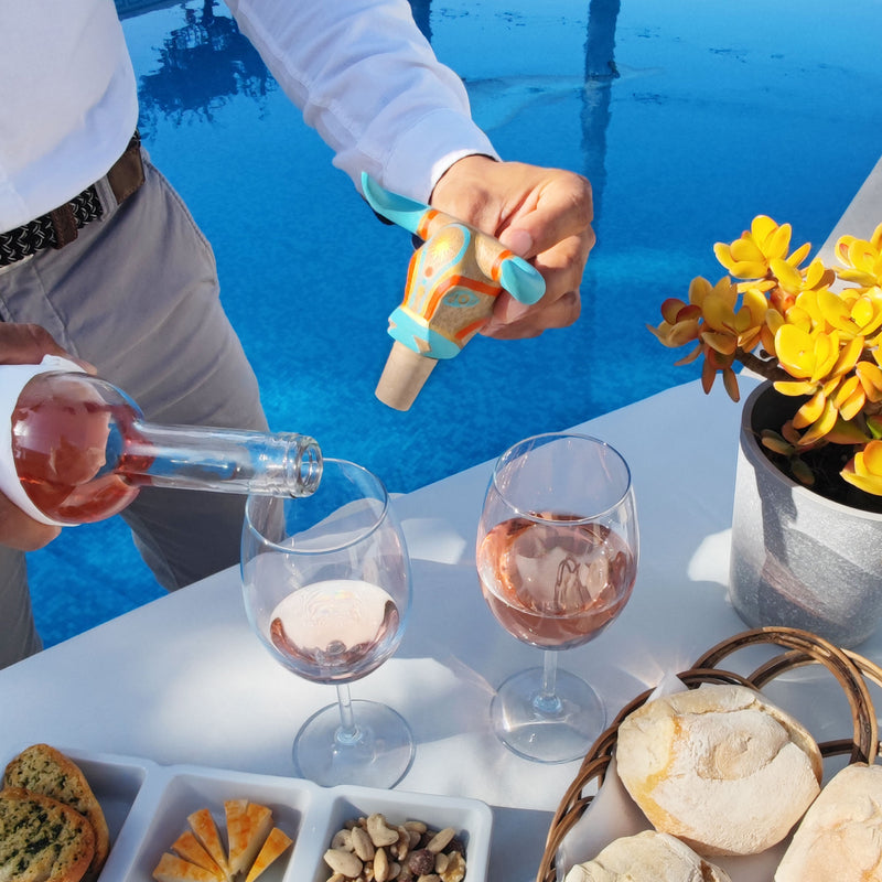 DECORATIVE BOTTLE STOPPER - The carnival bull - Hand-carved and painted wood