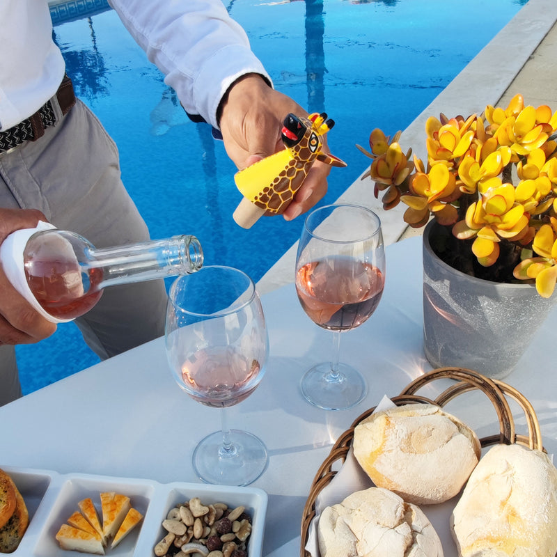 DECORATIVE BOTTLE STOPPER - The carnival giraffe - Hand-carved and painted wood