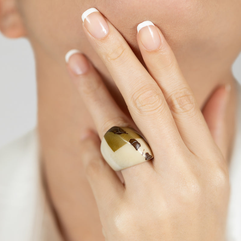 GÉNESIS CURVO RING - Handmade - Tagua (vegetable ivory)