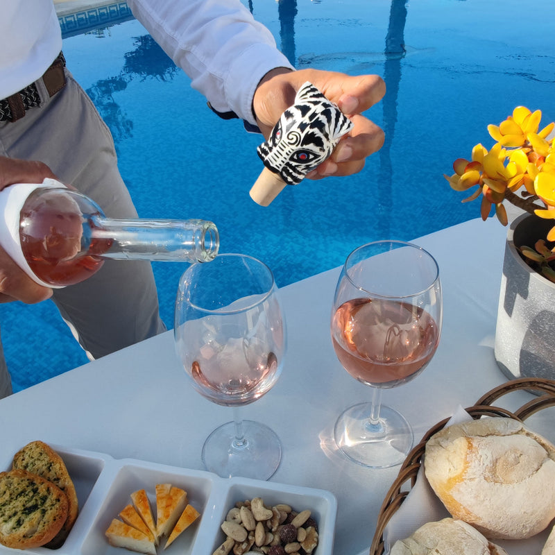 DECORATIVE BOTTLE STOPPER - The carnival white tiger - Hand-carved and painted wood