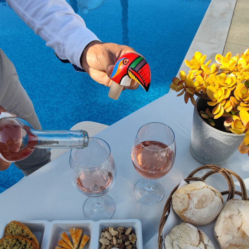 DECORATIVE BOTTLE STOPPER - The carnival toucan - Hand-carved and painted wood