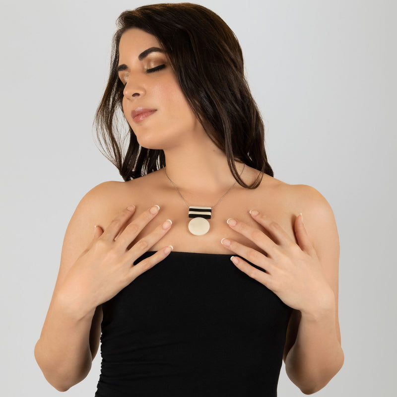 SOLIÄ NECKLACE - Handmade - Stainless steel - Tagua (vegetable ivory)