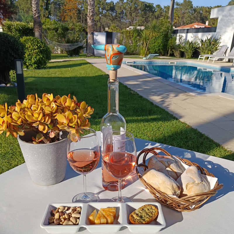 DECORATIVE BOTTLE STOPPER - The carnival bull - Hand-carved and painted wood