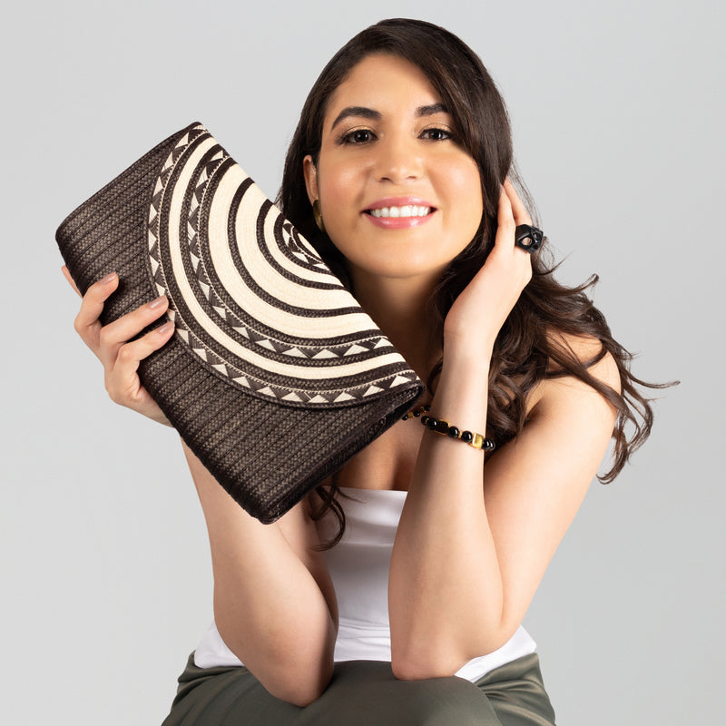 POCHETTE ZENÚ - Fabrication artisanale - Canne sauvage tressée (caña flecha)